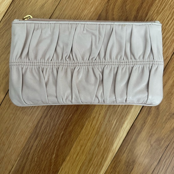 Prada 1M1152 Leather Clutch in Cipria - Picture 2 of 11
